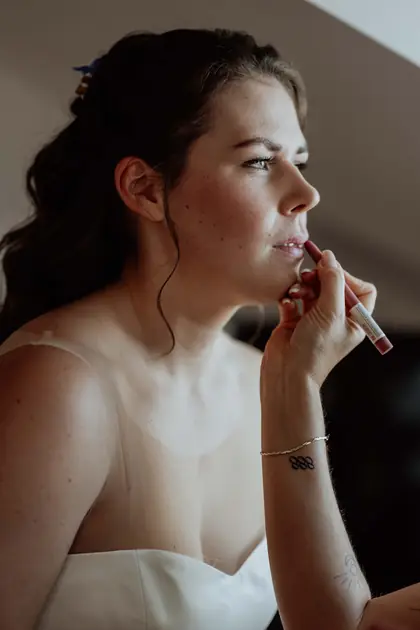Braut-Make-up im Gegenlicht